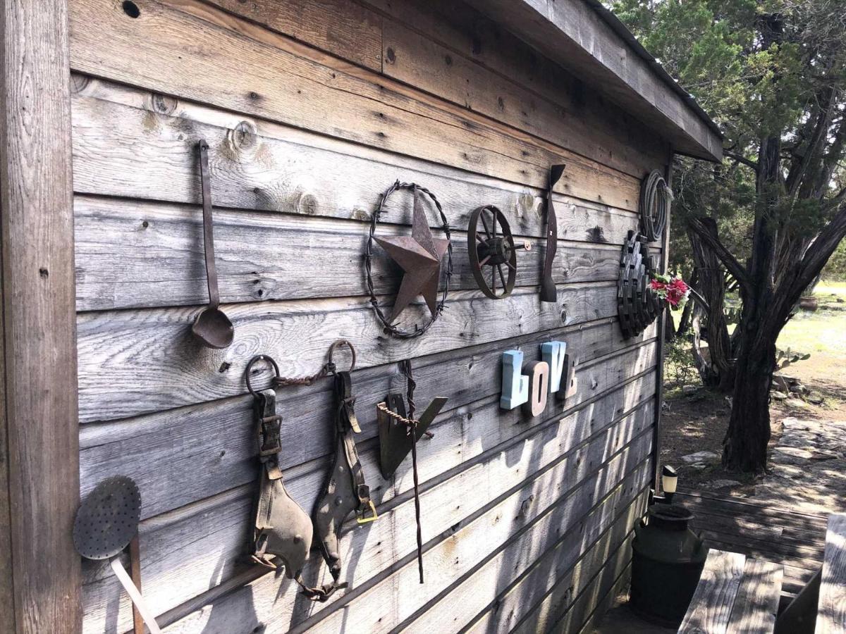 Rockin' B Ranch Love Shack Pipe Creek Екстер'єр фото